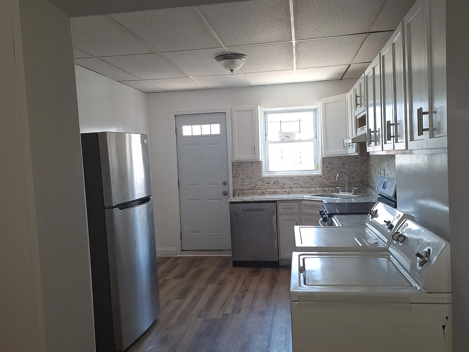 3 bed, 1056 sqft, $1,800 — Photo 4