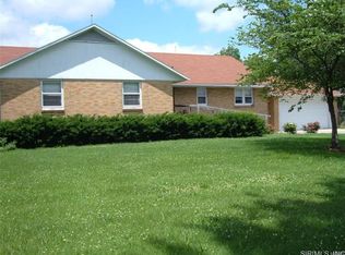 333 E Oak St, Nashville, IL 62803
