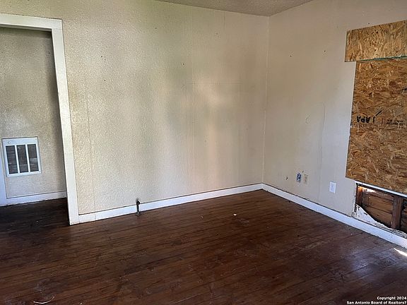 2nd image of 6514 TAHOKA ST