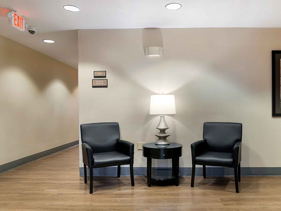 Lobby and Guest Check-in