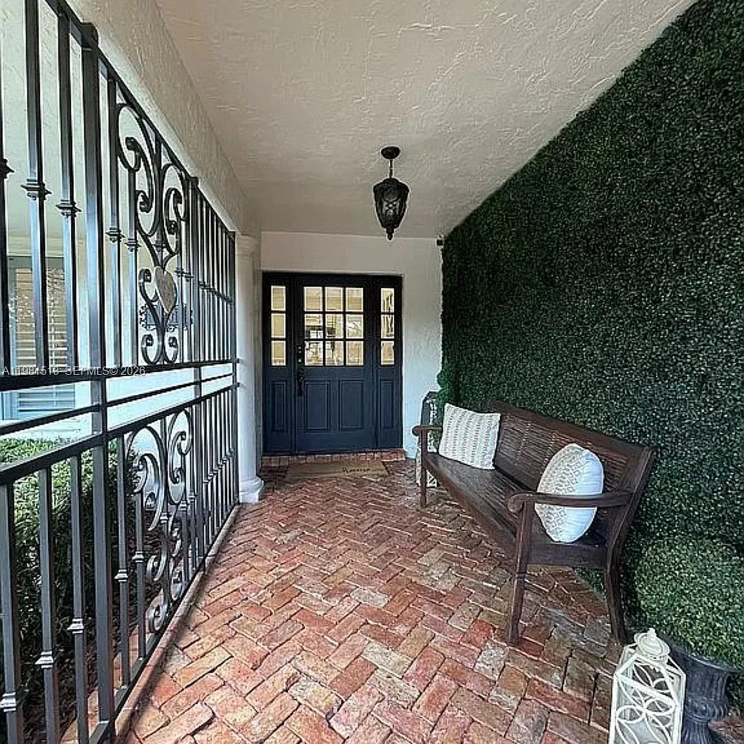 Building Photo - 8801 SW 124th St