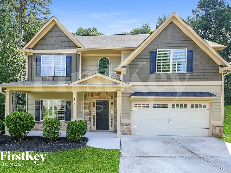 835 Sassafras Ln