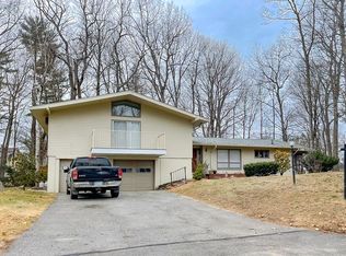 29 Fairlawn Ave, Gardner, MA 01440