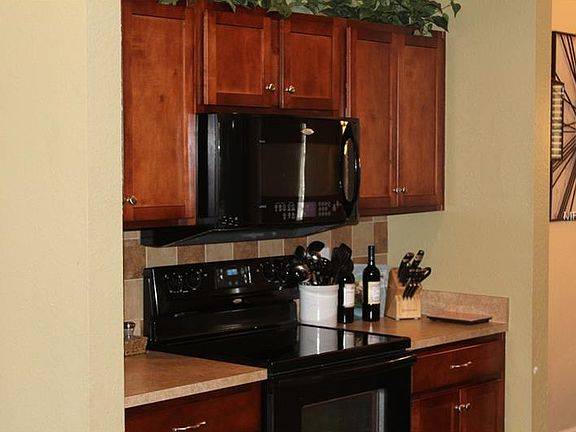 5th image of 2050 Country Manor St