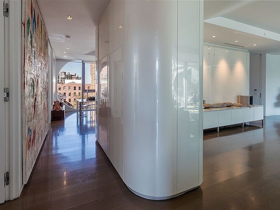 2nd image of 520 W 28th St #21