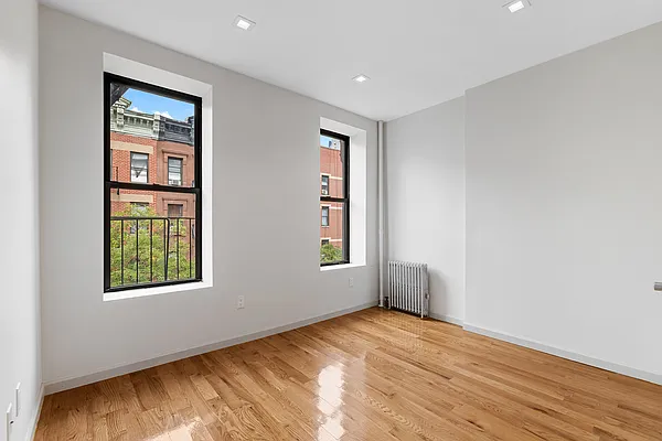 Rented by REAL New York | media 24