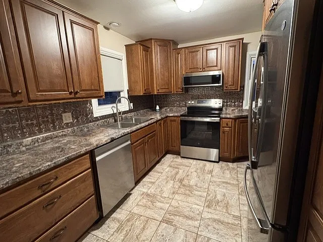 1753 Mountain View Rd — Photo 7