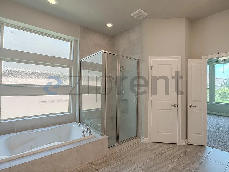 3543 Whitman Dr — Photo 19