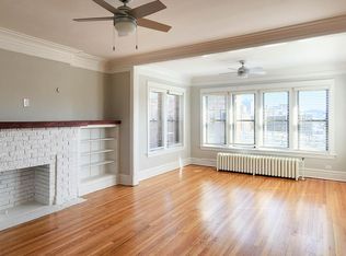 564 W Roscoe St APT 3A, Chicago, IL 60657