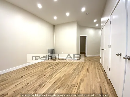 Rented by Realty Lab LLC | media 7