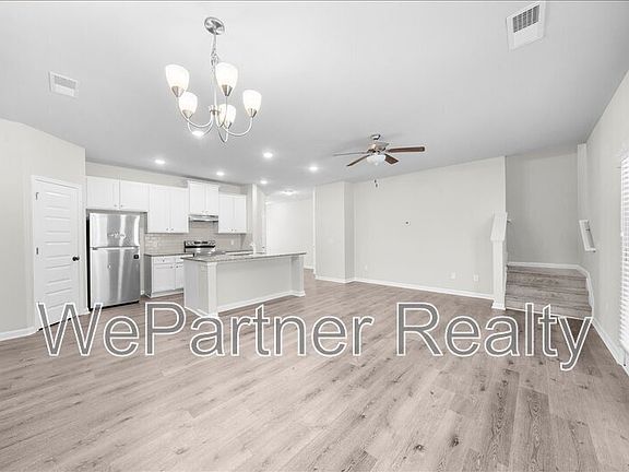 5th image of 109 Vickery Ln NW