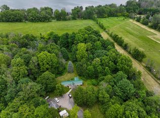 166 Woods Rd, Isle La Motte, VT 05463