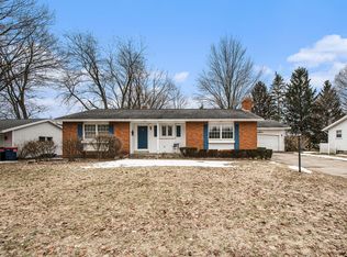 368 Huizenga Ave, Zeeland, MI 49464
