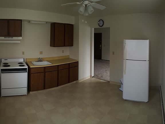 4th image of 1974 Wolosyn Cir APT 4