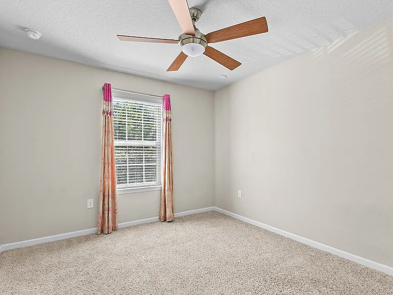 14135 Corrine Cir — Photo 19