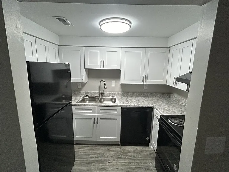 Virginia Terrace — Photo 24