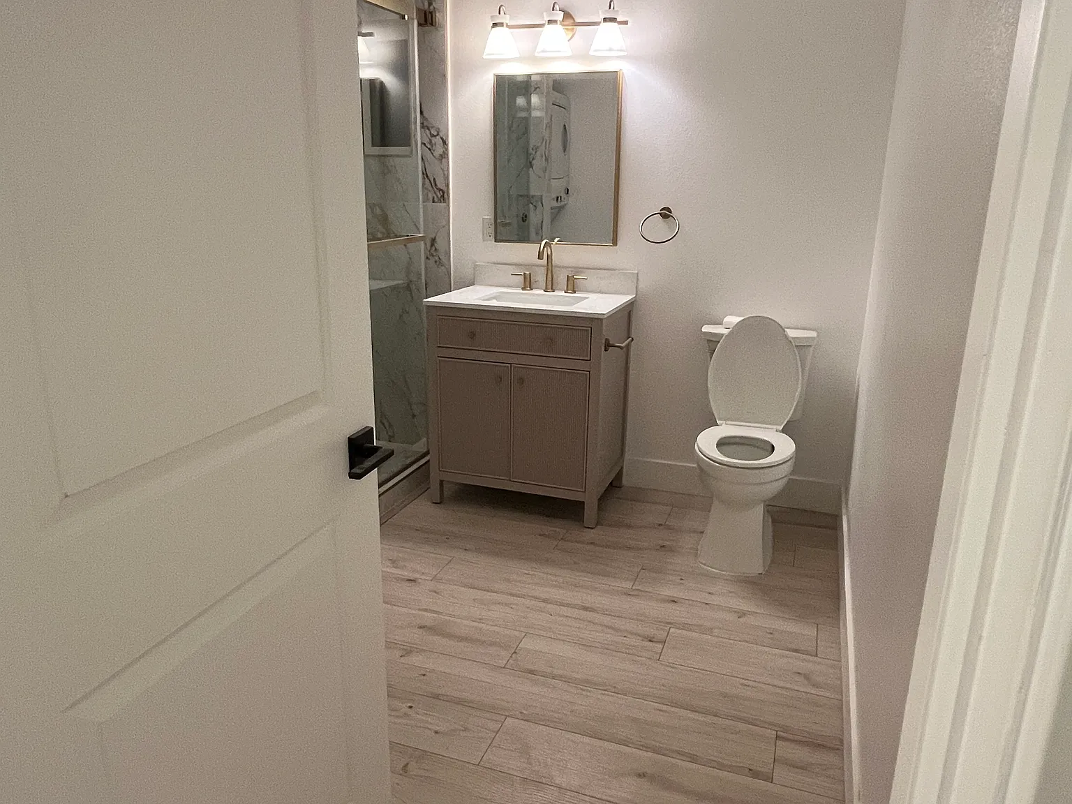 Studio, 400 sqft, $2,000 — Photo 3