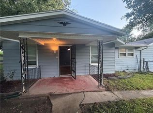1516 E Highland Ave, Saint Joseph, MO 64505