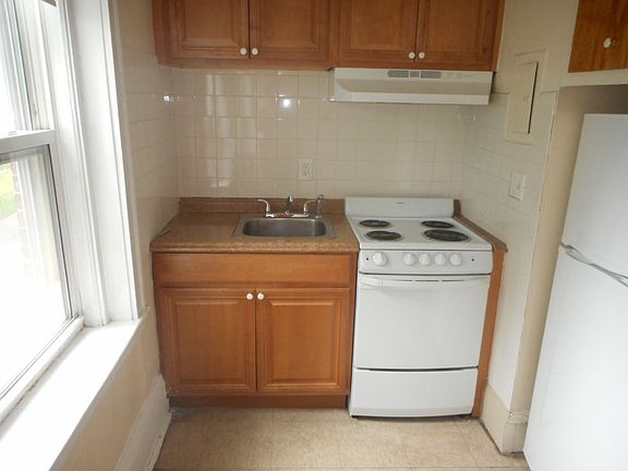 5th image of 553 Brookline Ave APT 6