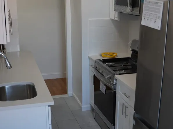 61-09 39th Avenue image 11 of 22