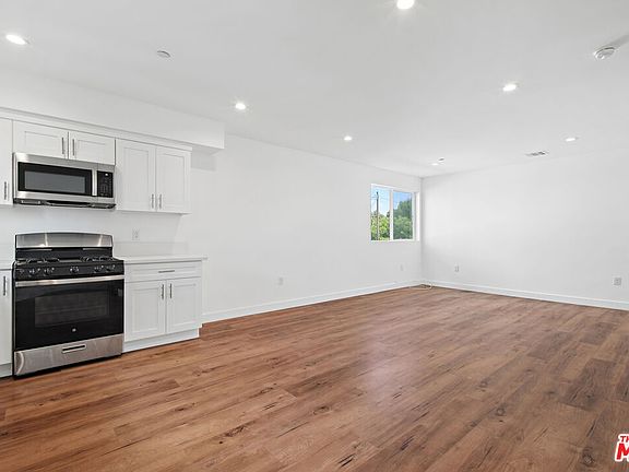 5th image of 6336 Beck Ave #2