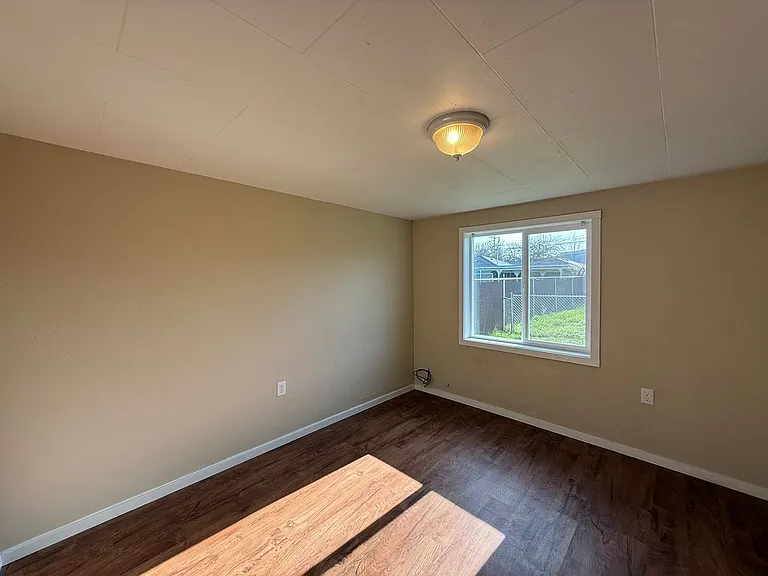 2306 J St — Photo 12