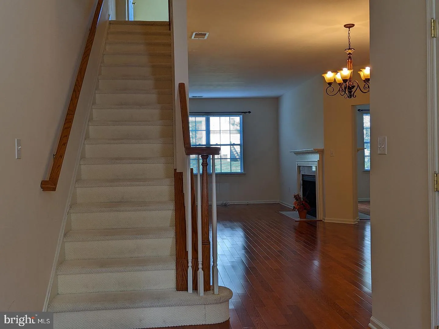 3 bed, 2.5 bath, 2312 sqft, $3,500 — Photo 3