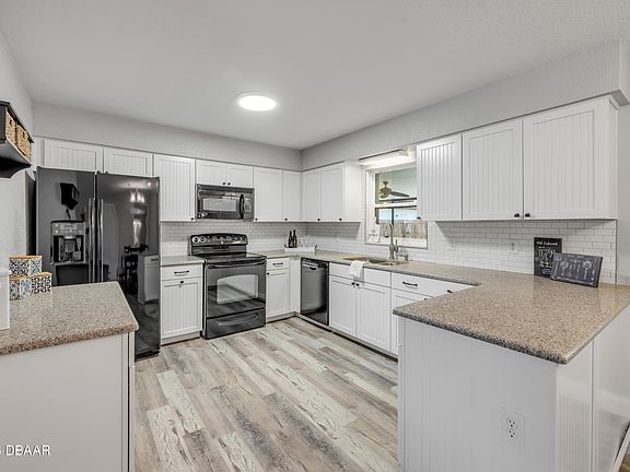 2nd image of 117 Crooked Pine Dr