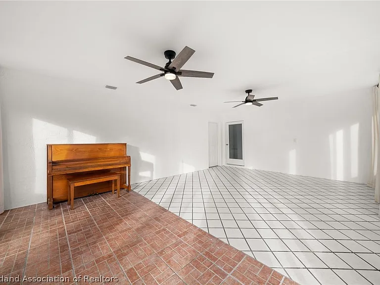 3407 Divot Rd — Photo 31