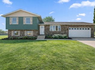 2807 W 63rd Ln, Merrillville, IN 46410