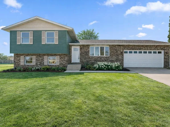 2807 W 63rd Ln, Merrillville, IN 46410