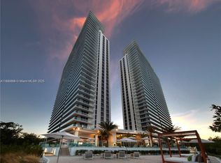 16385 Biscayne Blvd #1719, North Miami Beach, FL 33160