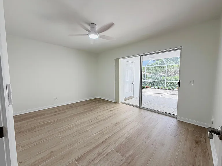 6104 Red Oak Ct — Photo 5