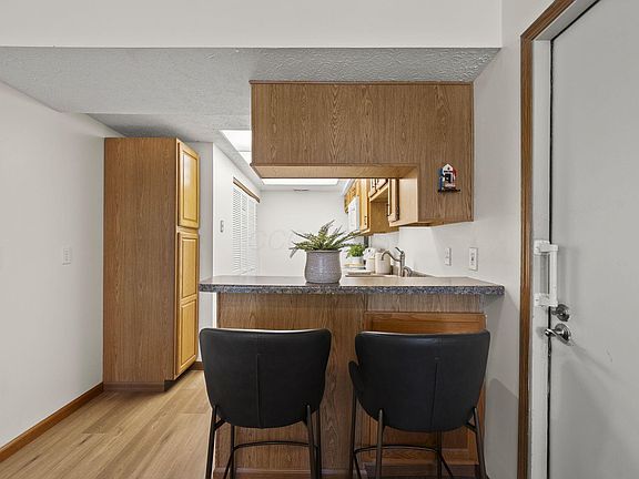 5th image of 2572 Trottersway Dr