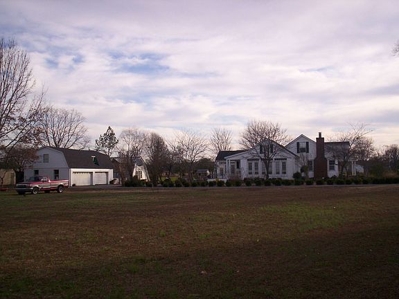 3rd image of 8562 Austin Peay Hwy