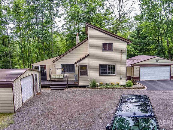 3rd image of 3815 La Belle Ln