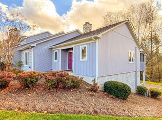 1011 21st Ave NE, Hickory, NC 28601