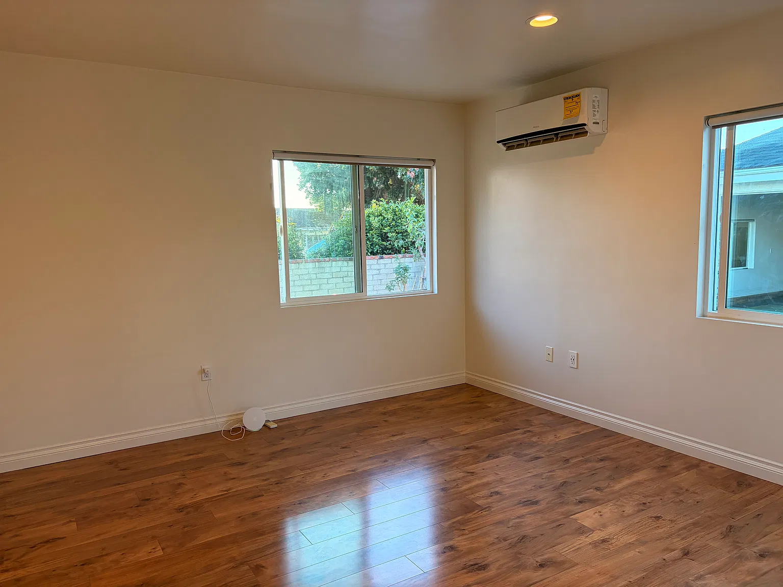 1 bed, 300 sqft, $1,500 — Photo 2