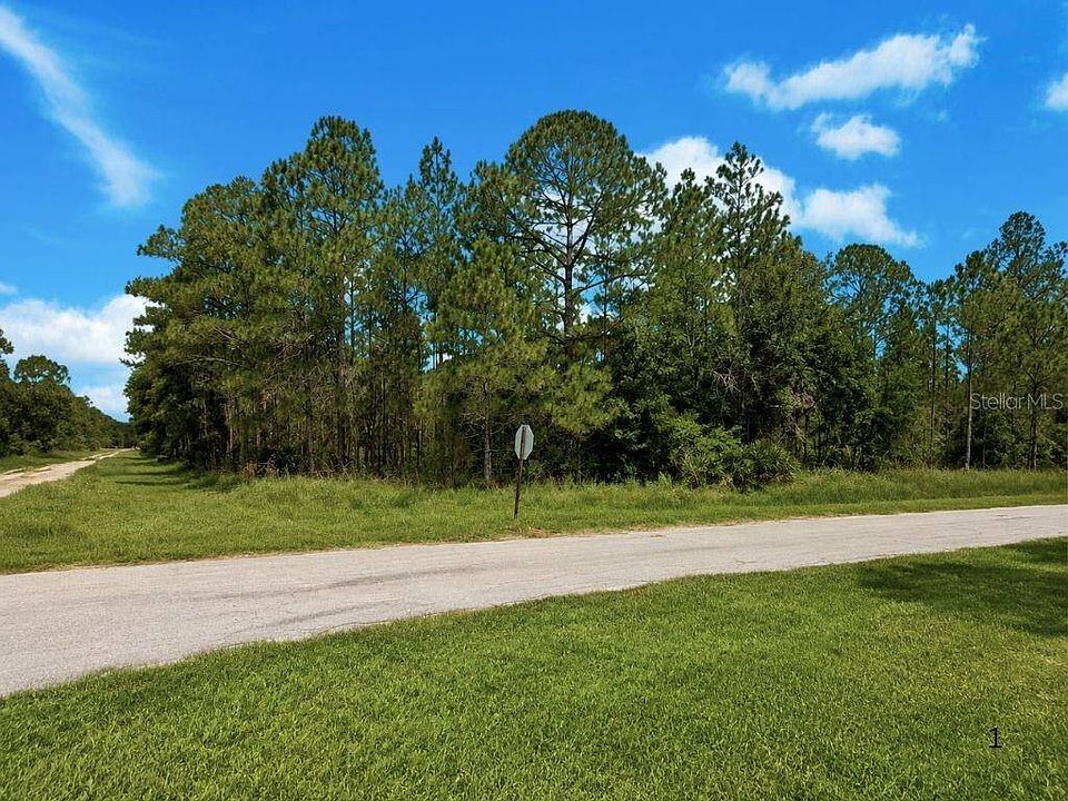 1st image of 3250 Plumosa Dr