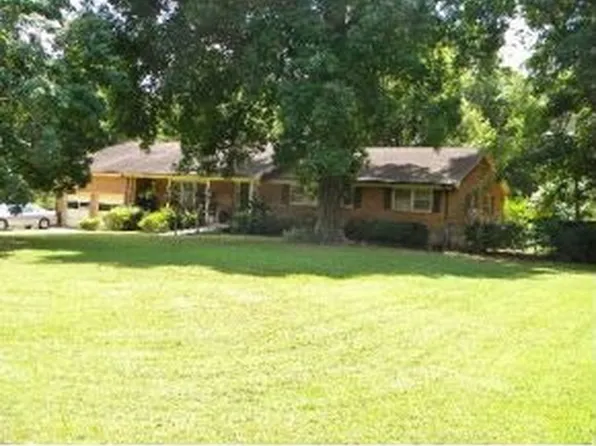 3210 Garden Rd, Burlington, NC 27215