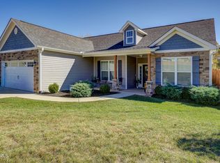6 Dartmoor Rd, Johnson City, TN 37615