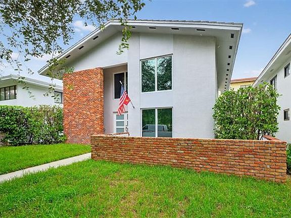 3rd image of 537 Menendez Ave #0