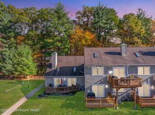 3344 Windermere Dr, Bushkill, PA 18324