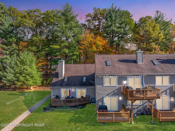 3344 Windermere Dr, Bushkill, PA 18324