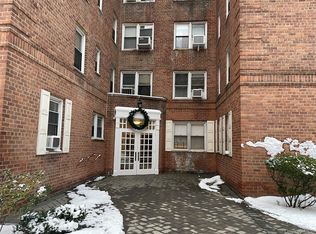 70 Locust Ave APT B114, New Rochelle, NY 10801