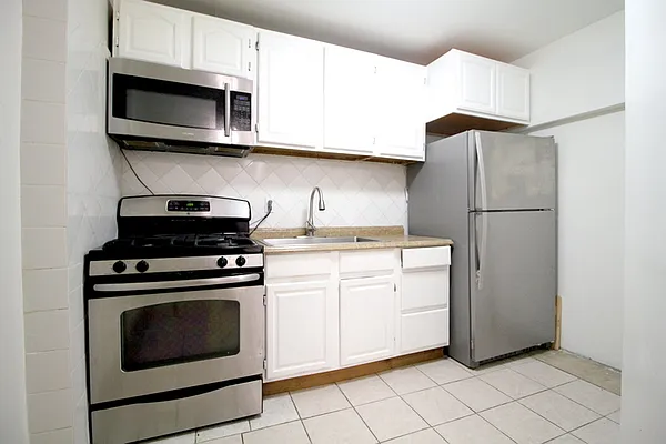 Rented by Elite NY Holdings | media 9