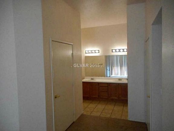 4th image of 10245 S Maryland Pkwy Unit 2190