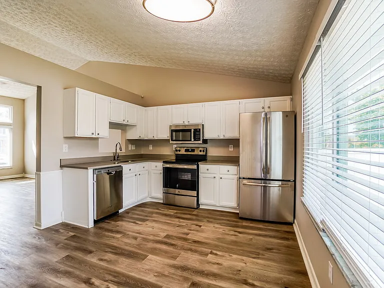 968 Western Run Dr — Photo 9