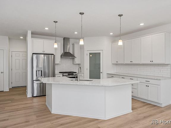 3rd image of 4728 Albright Ct SW #13