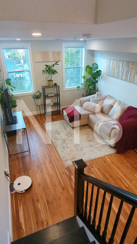 2 bed, 2.5 bath, 1215 sqft, $3,200 — Photo 1